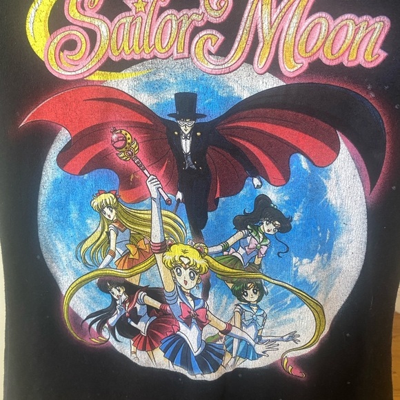 Sailor Moon Graphic T Small - Picture 5 of 10
